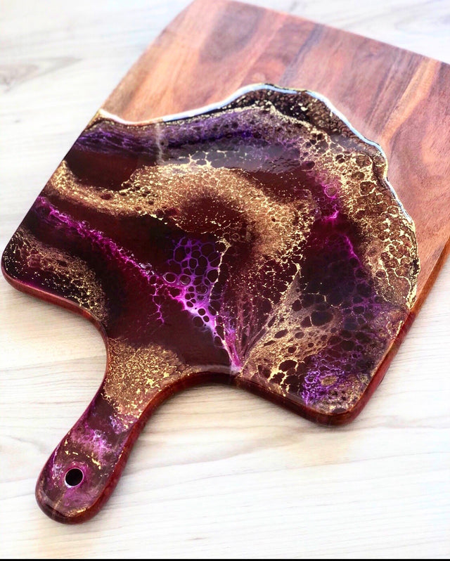 Wine and gold resin cheeseboard